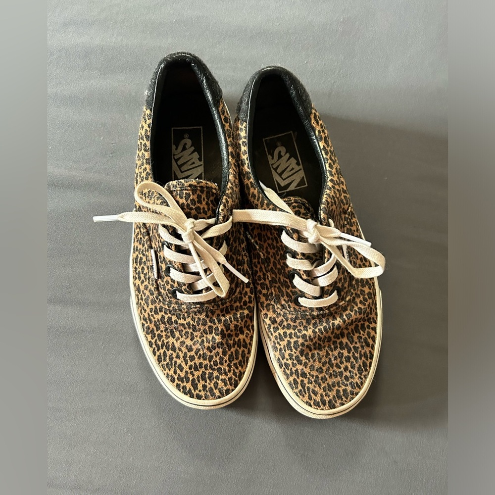 VANS women’s cheetah slip-on